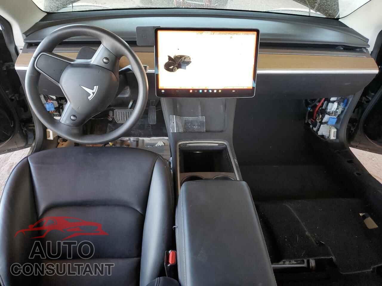TESLA MODEL 3 2023 - 5YJ3E1EA3PF647543