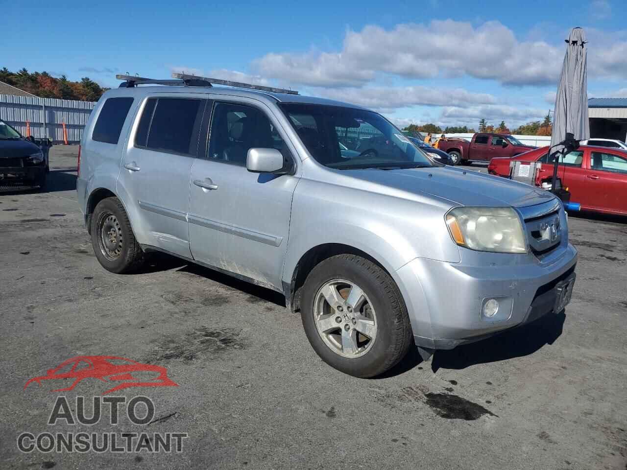 HONDA PILOT 2011 - 5FNYF4H56BB079932