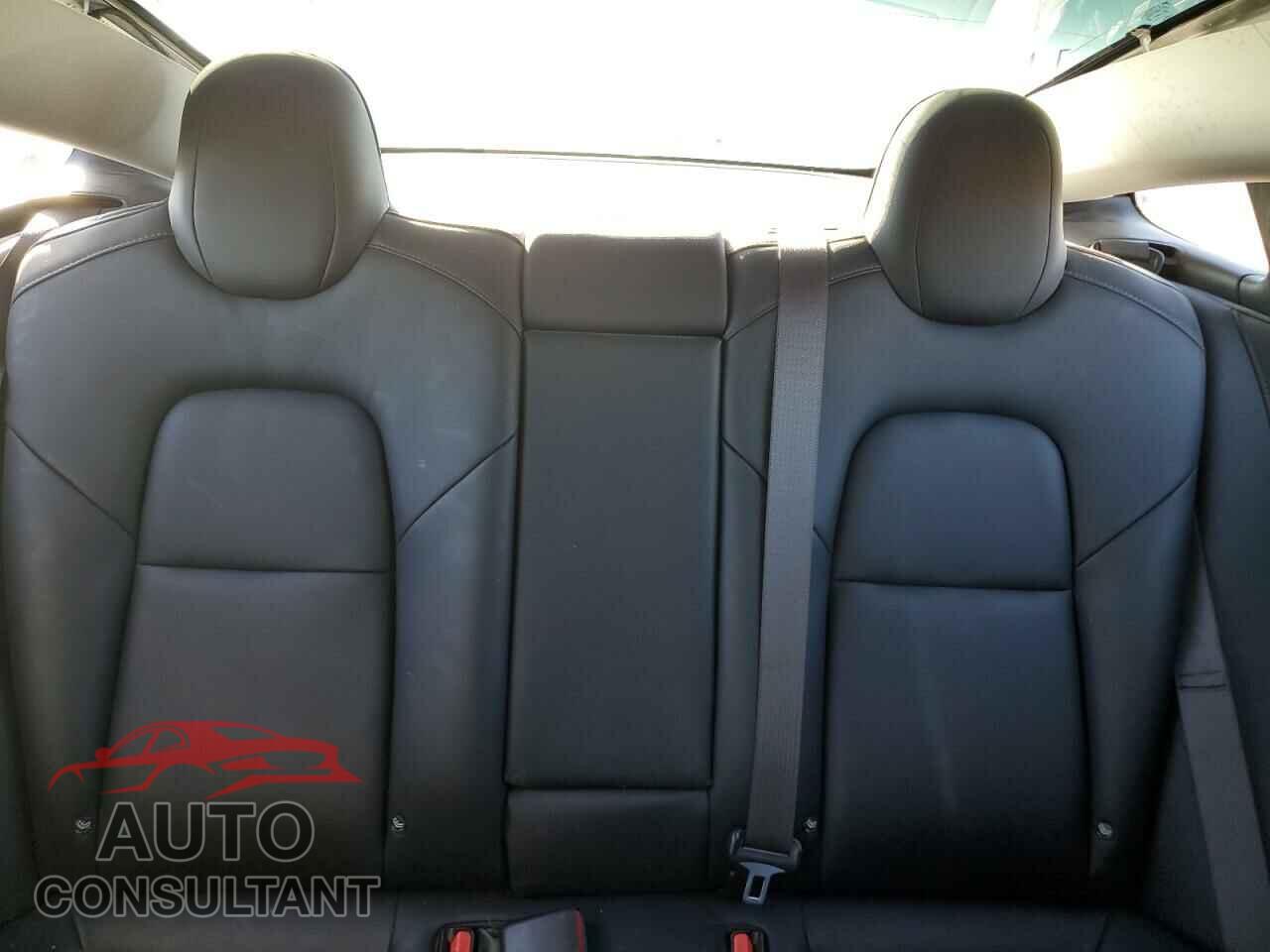 TESLA MODEL 3 2018 - 5YJ3E1EA3JF077292