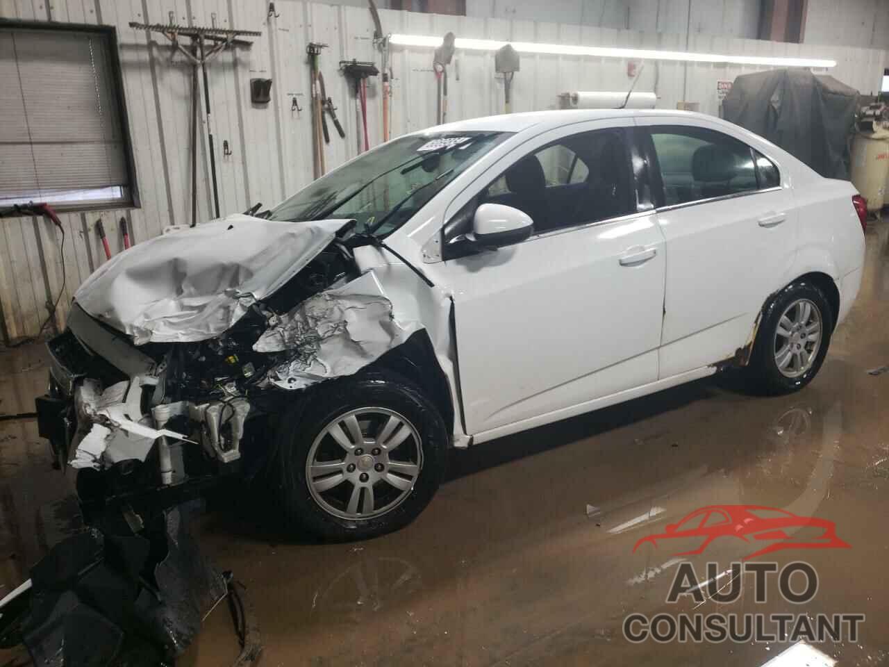 CHEVROLET SONIC 2014 - 1G1JC5SH1E4102850