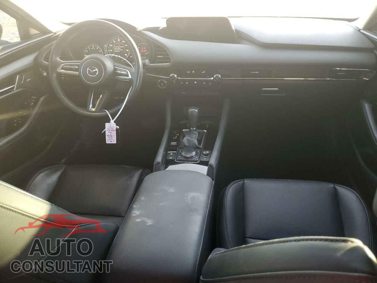 MAZDA 3 2021 - JM1BPBEY8M1312193