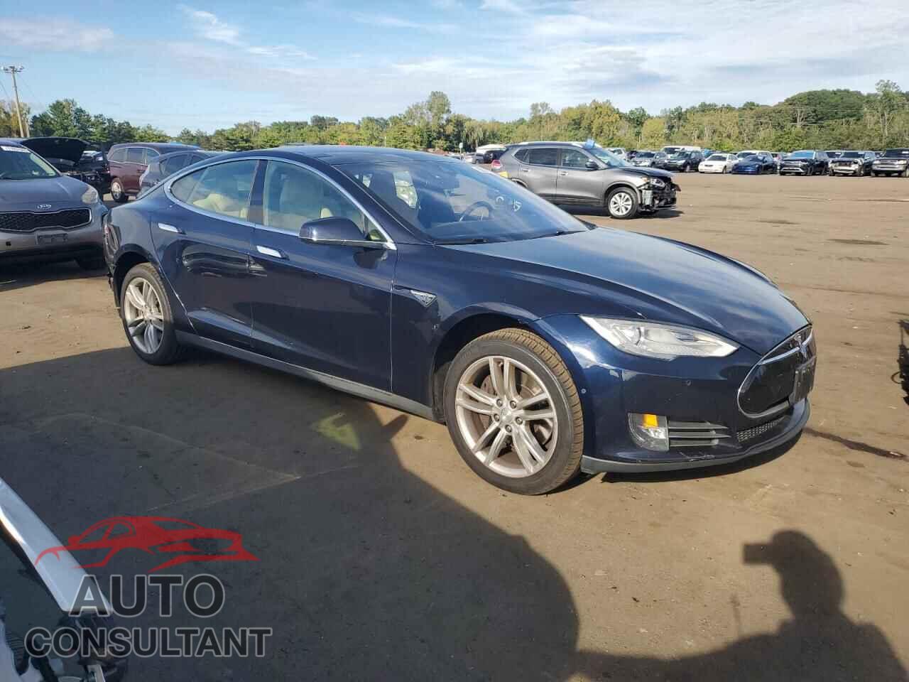 TESLA MODEL S 2014 - 5YJSA1H28EFP64382