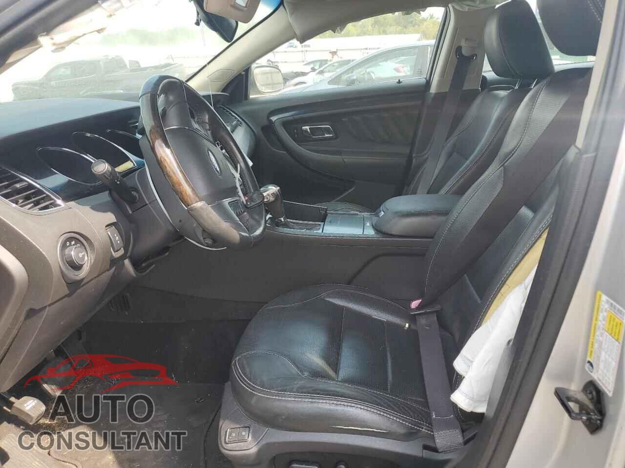 FORD TAURUS 2010 - 1FAHP2FW8AG118754