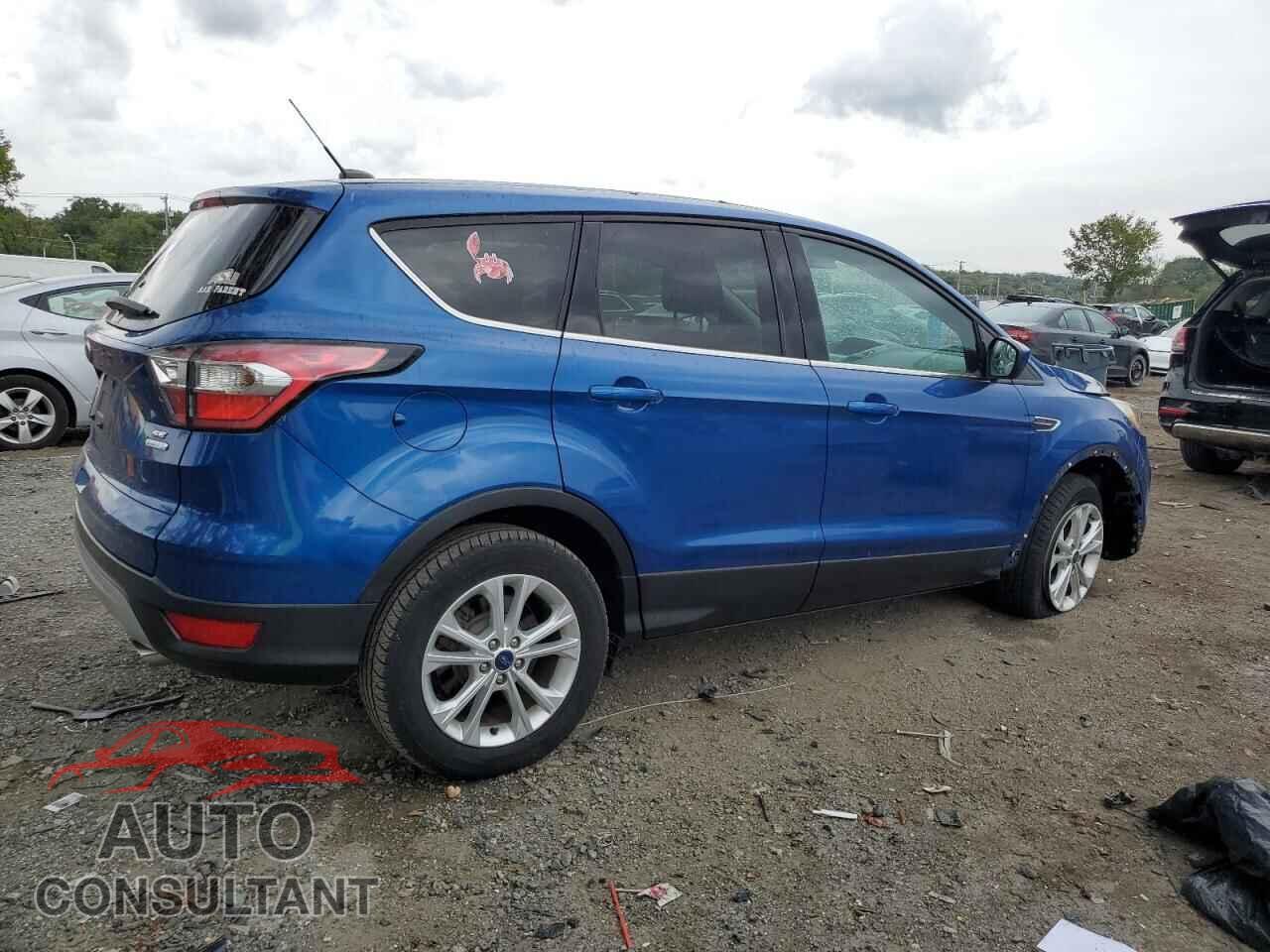 FORD ESCAPE 2017 - 1FMCU0G97HUB67803