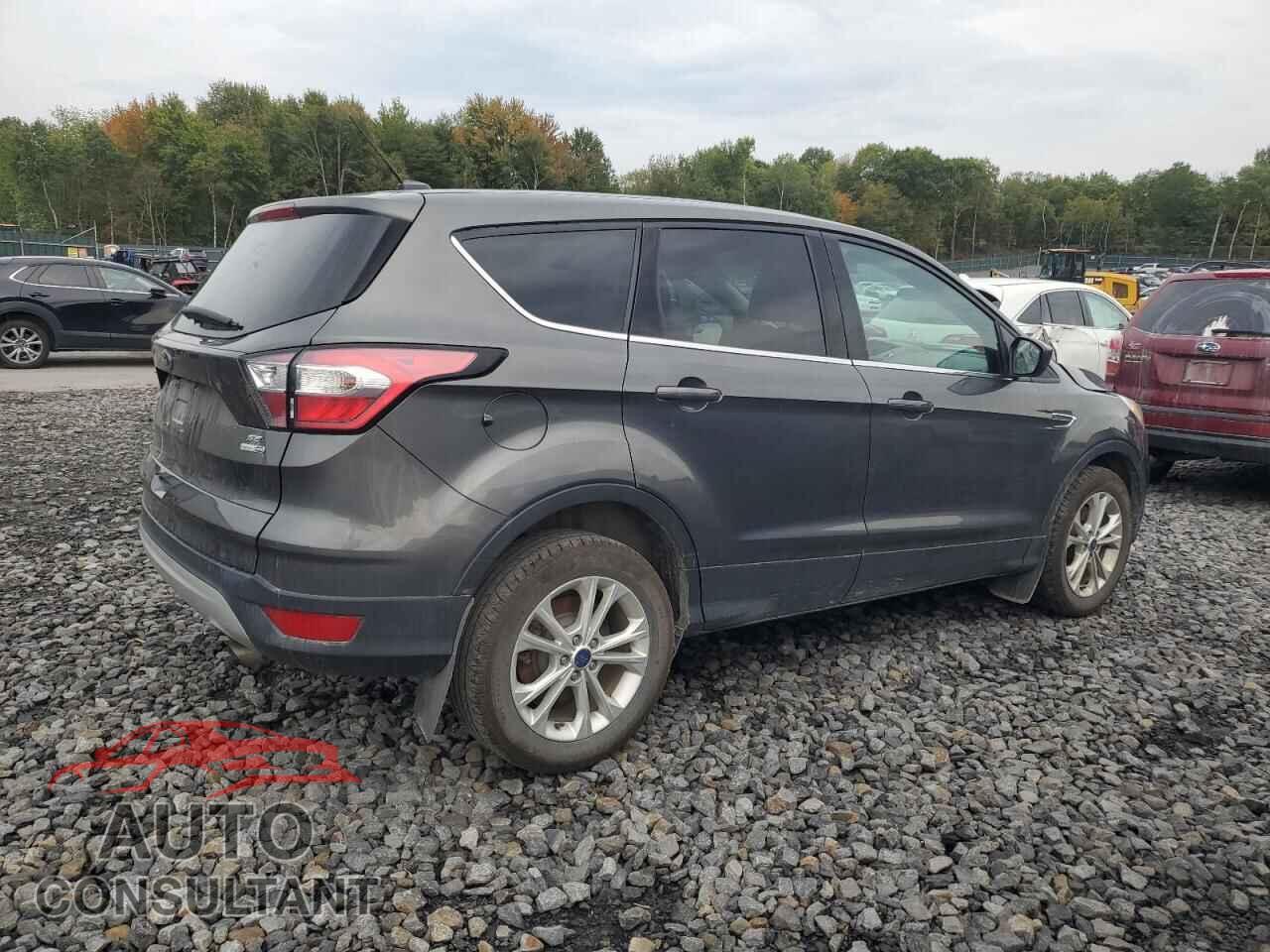 FORD ESCAPE 2017 - 1FMCU9GD4HUD02518