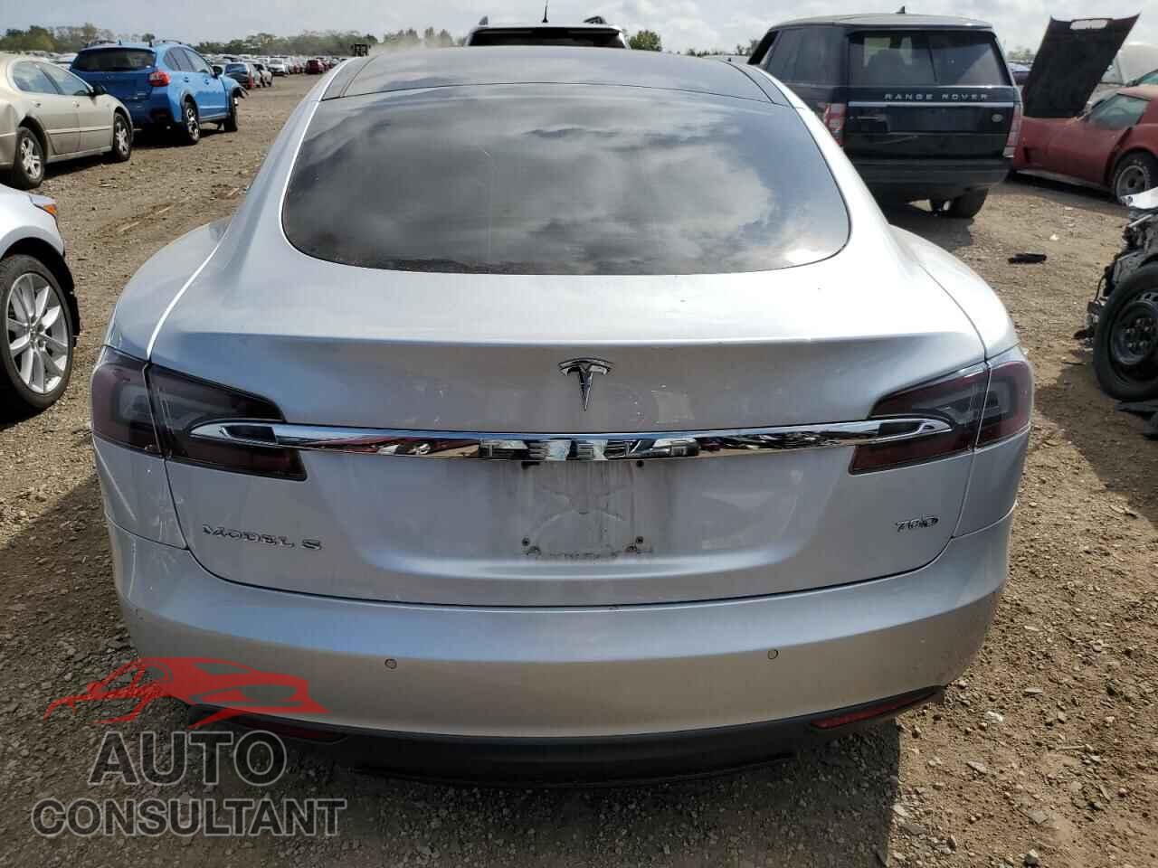 TESLA MODEL S 2015 - 5YJSA1E29FF119133