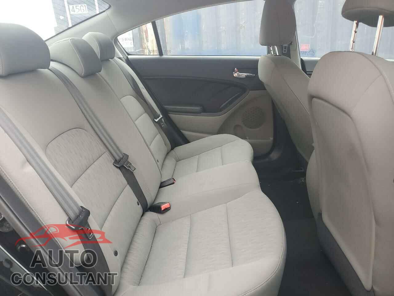 KIA FORTE 2016 - KNAFK4A68G5469443