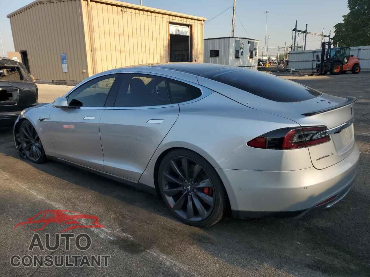 TESLA MODEL S 2014 - 5YJSA1H21EFP65700