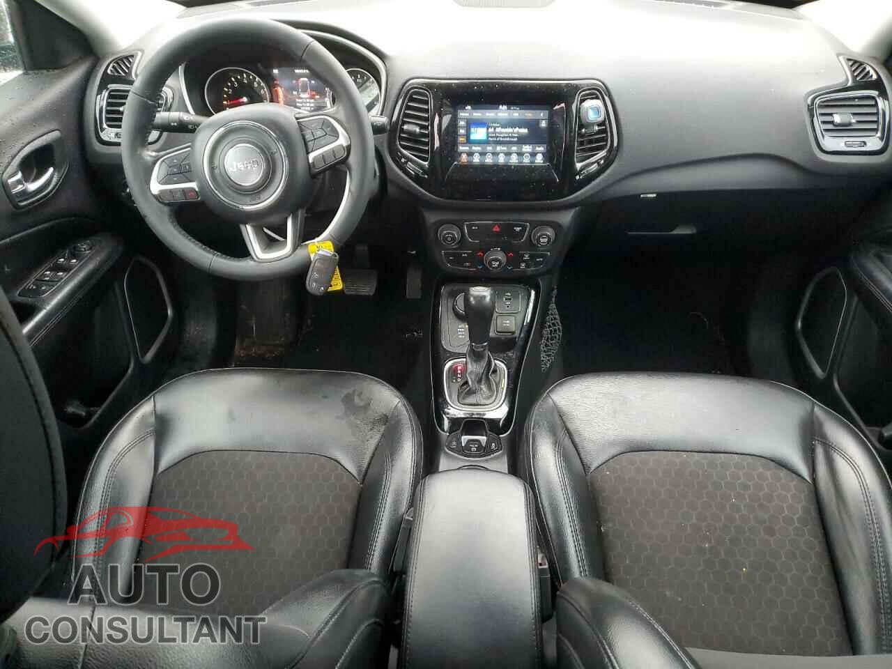 JEEP COMPASS 2018 - 3C4NJDBB1JT314401
