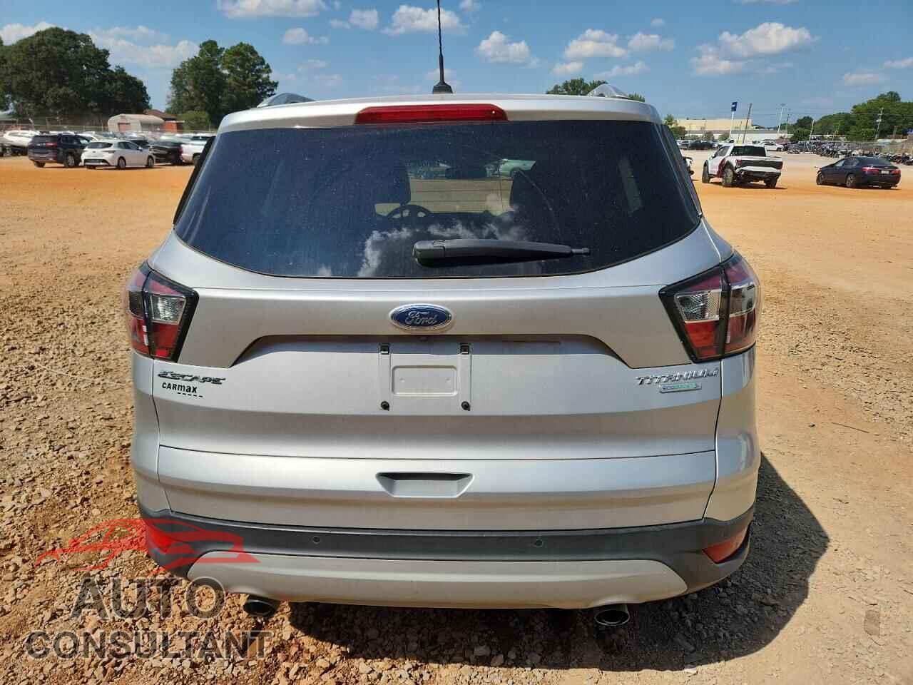 FORD ESCAPE 2017 - 1FMCU0JD5HUC04442
