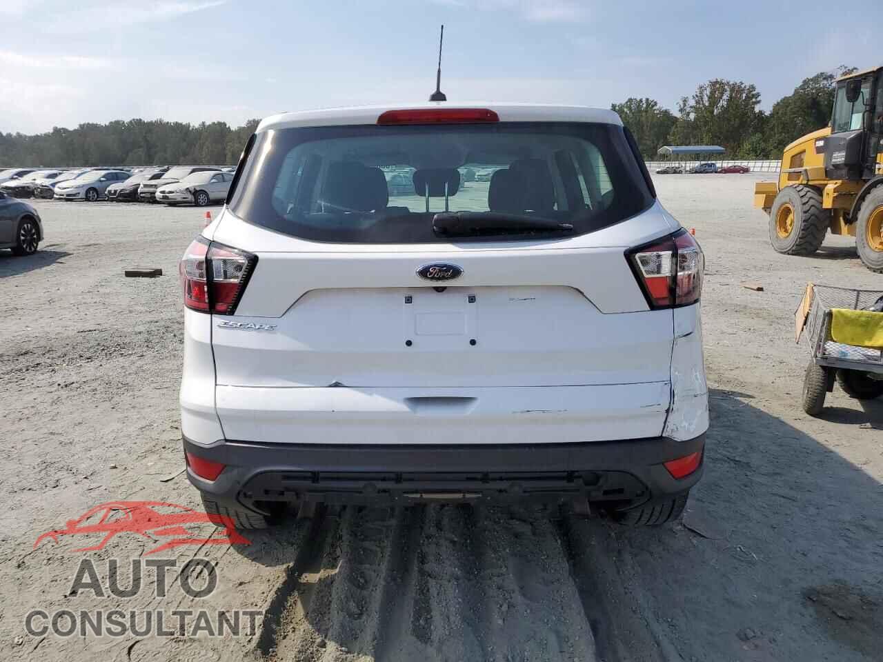 FORD ESCAPE 2018 - 1FMCU0F70JUB96663
