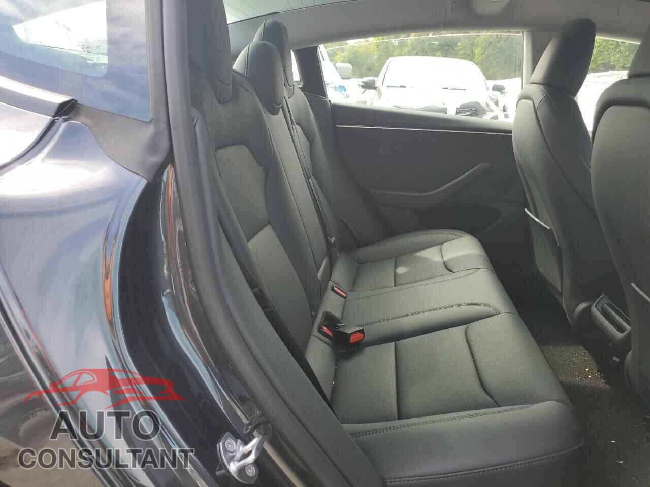 TESLA MODEL 3 2025 - 5YJ3E1EB6SF003617