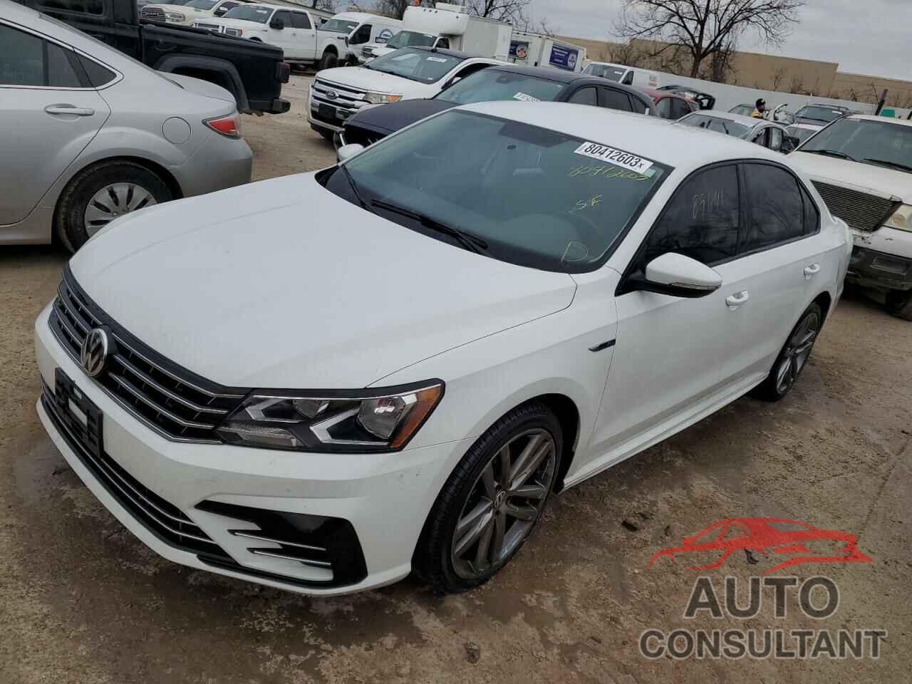VOLKSWAGEN PASSAT 2018 - 1VWAA7A34JC030246