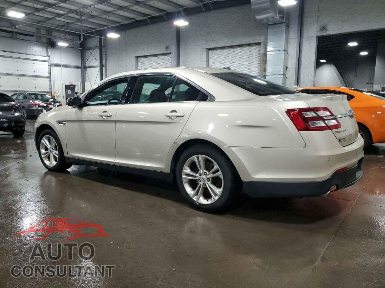 FORD TAURUS 2017 - 1FAHP2E8XHG107090