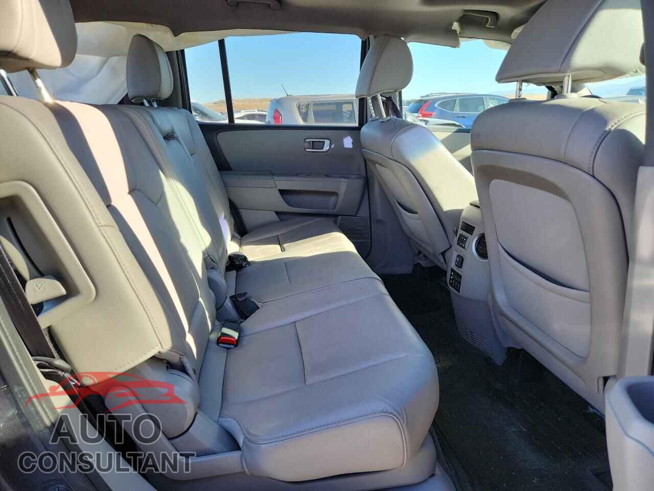HONDA PILOT 2014 - 5FNYF4H67EB042417