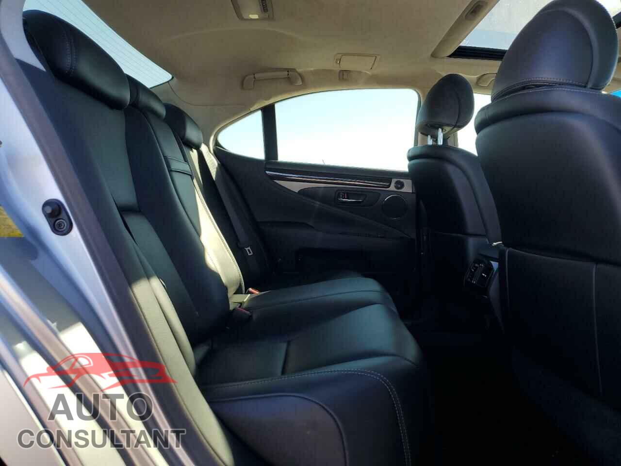 LEXUS LS460 2015 - JTHBL5EFXF5133806