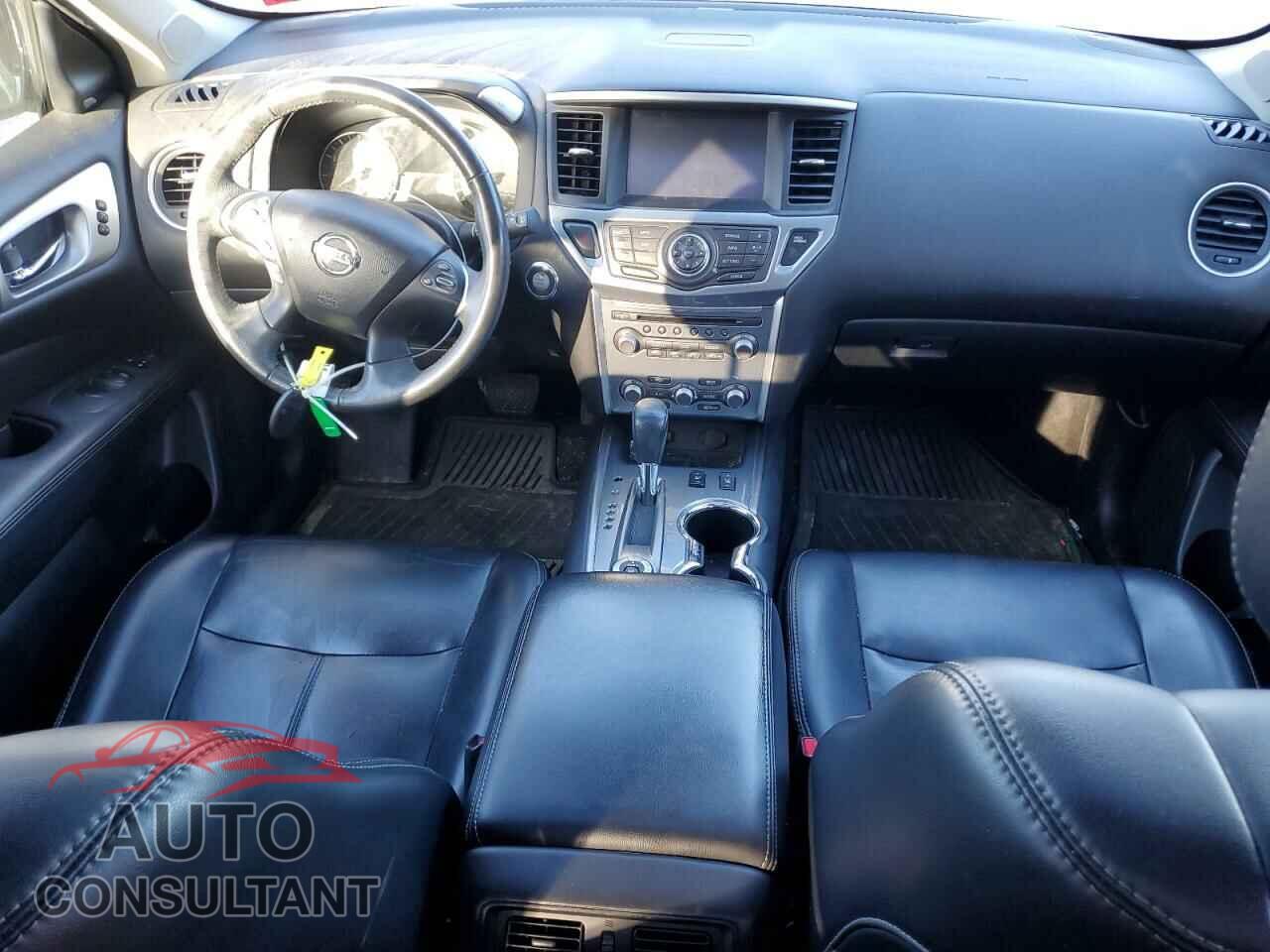 NISSAN PATHFINDER 2017 - 5N1DR2MM5HC628450