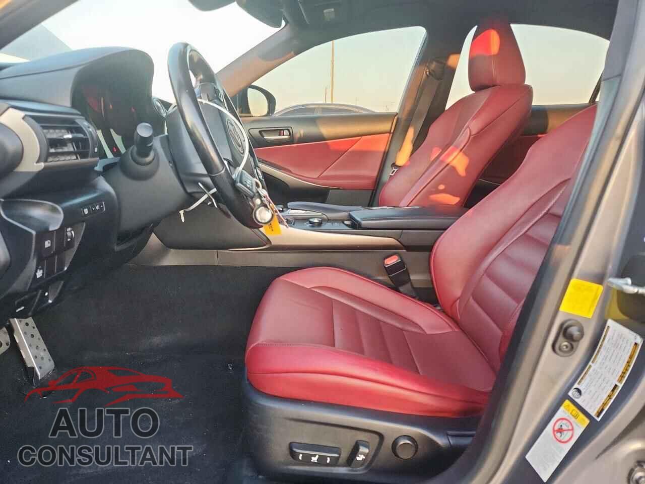 LEXUS IS 2017 - JTHBA1D26H5040538