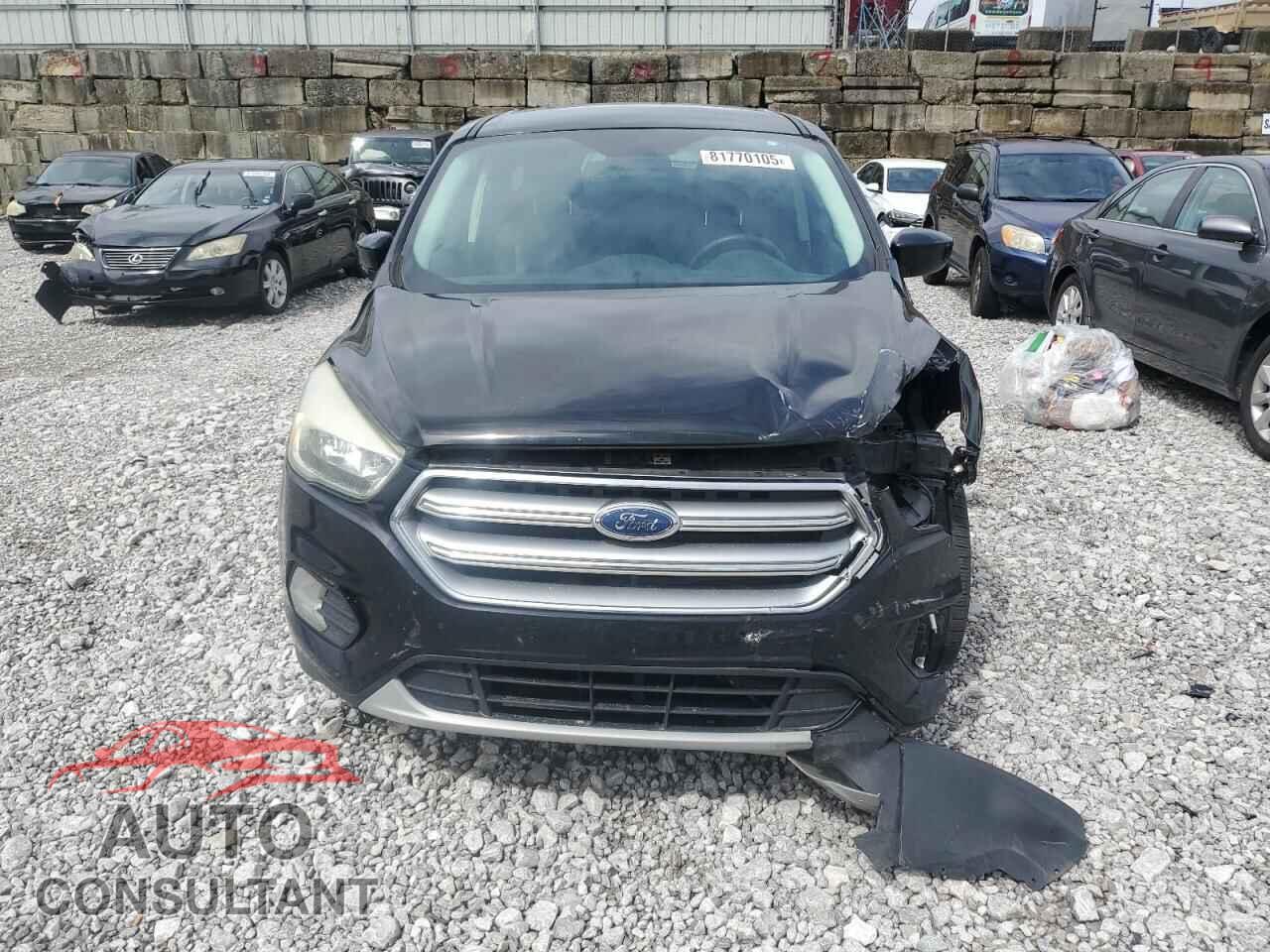 FORD ESCAPE 2017 - 1FMCU0GD5HUA74881