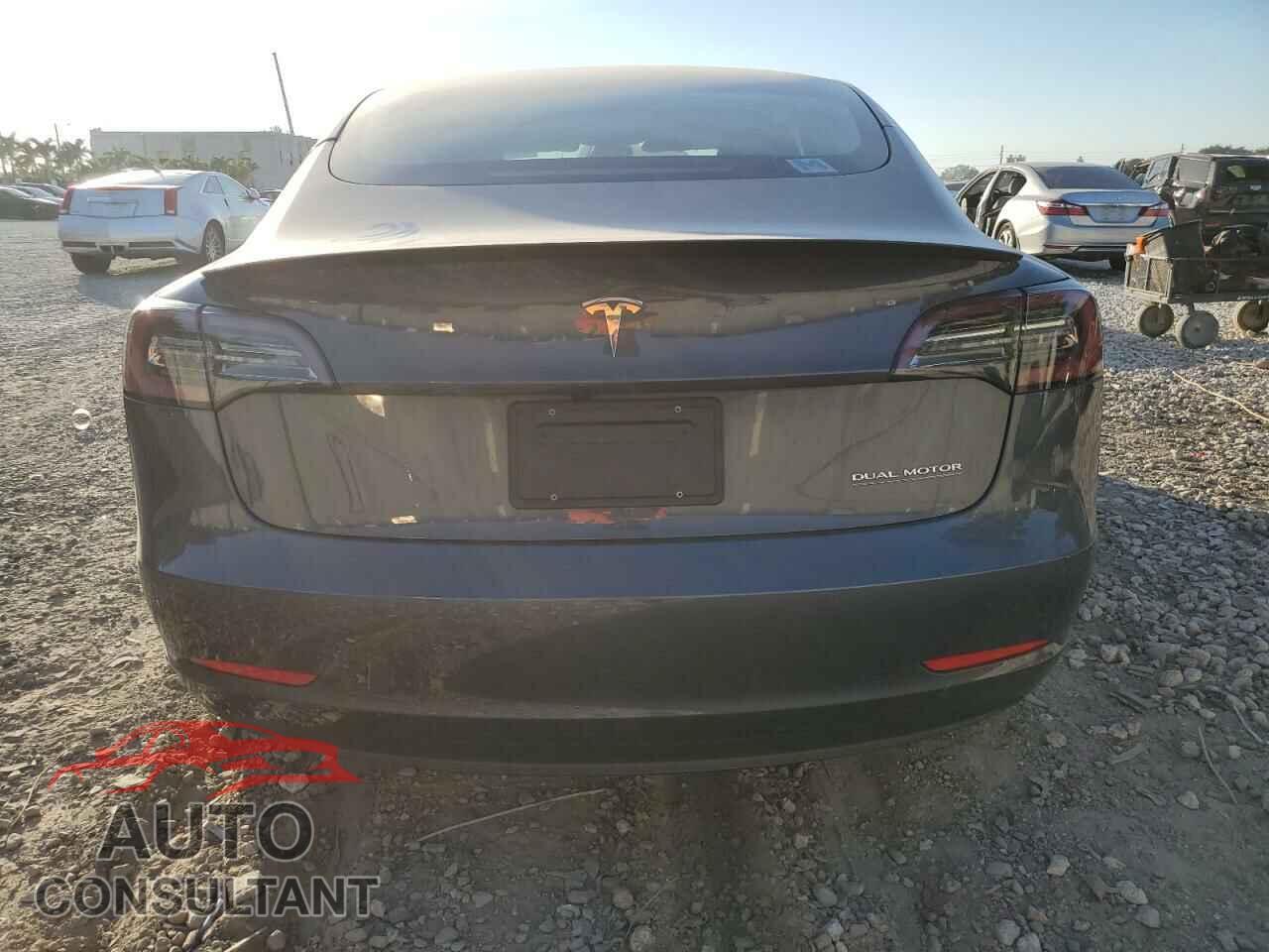 TESLA MODEL 3 2022 - 5YJ3E1ECXNF129640