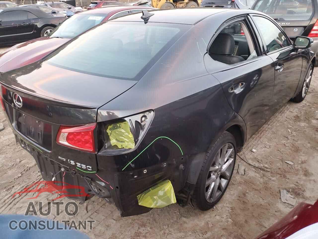 LEXUS IS 2011 - JTHCF5C24B5048417