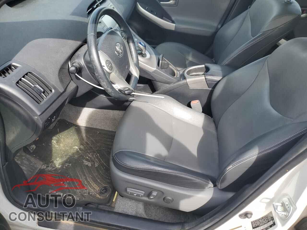 TOYOTA PRIUS 2014 - JTDKN3DU5E1748074