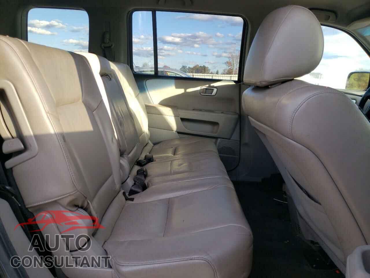 HONDA PILOT 2013 - 5FNYF3H23DB006505