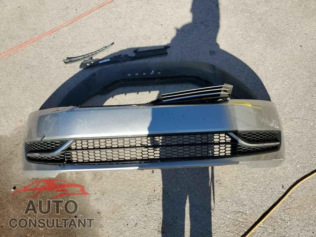 VOLKSWAGEN PASSAT 2013 - 1VWAP7A37DC097605