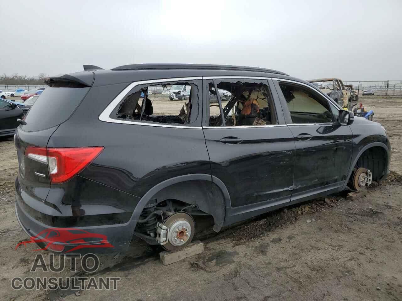 HONDA PILOT 2021 - 5FNYF5H24MB038116