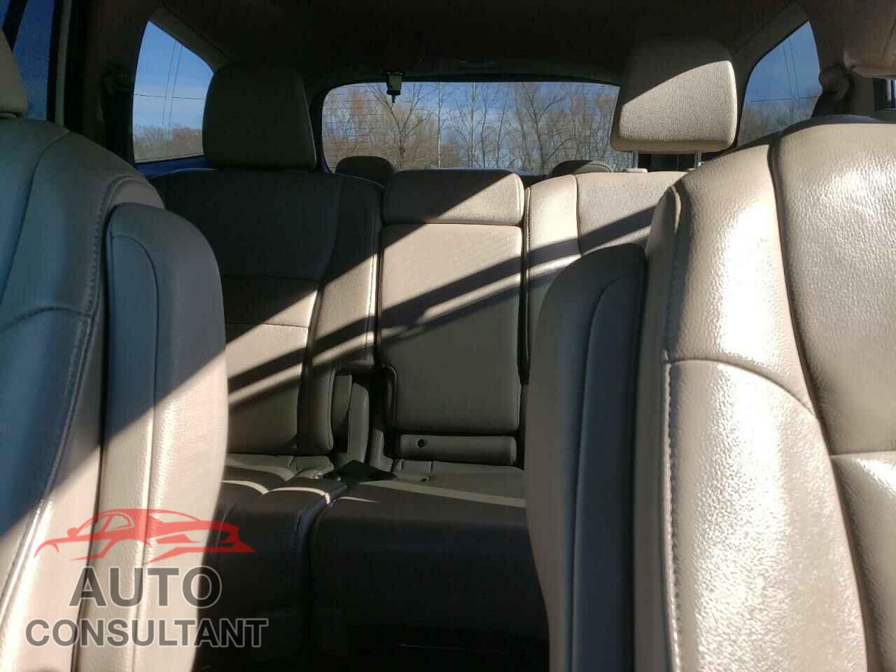 HONDA PILOT 2016 - 5FNYF6H95GB106530
