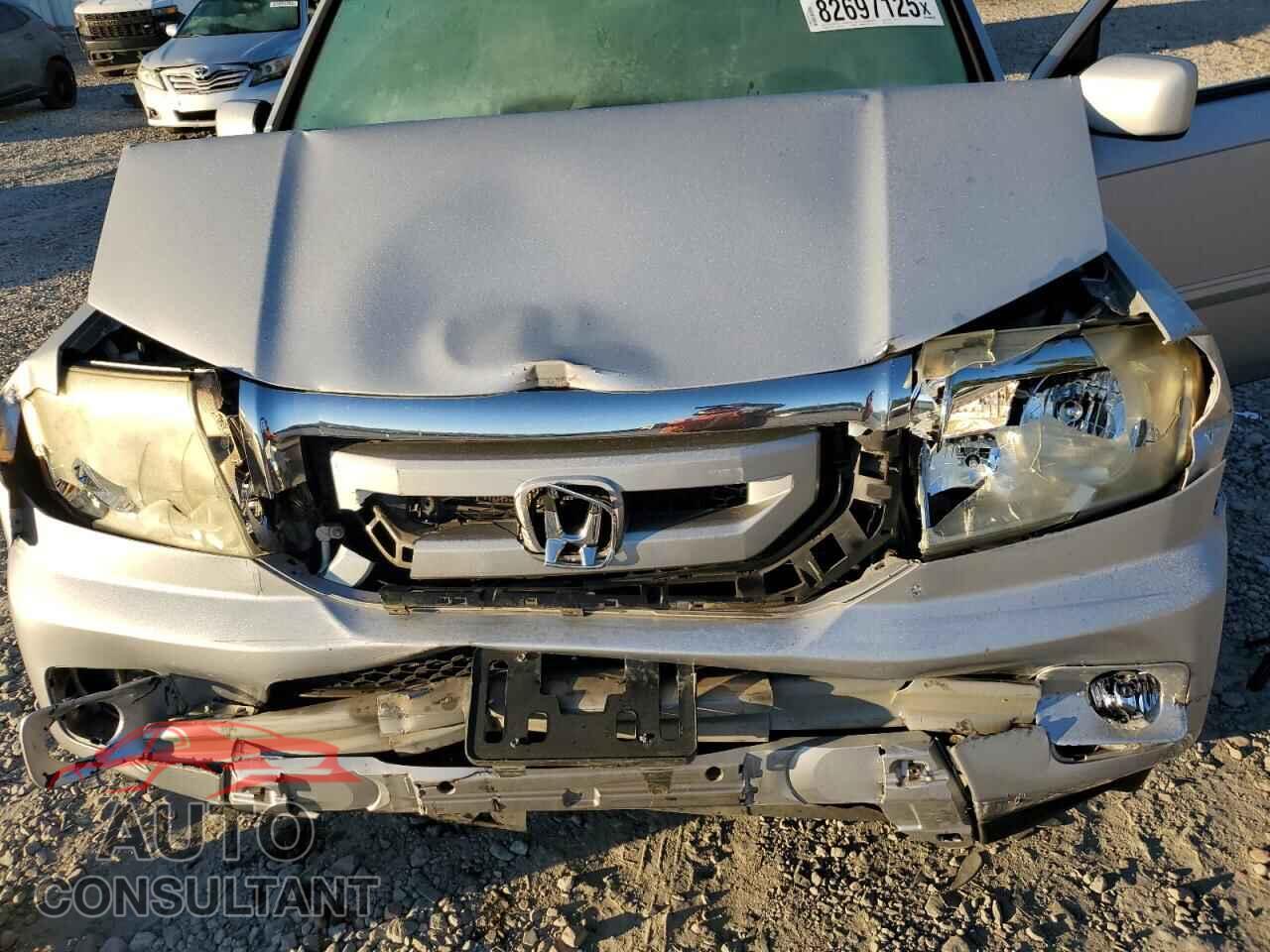 HONDA PILOT 2011 - 5FNYF3H56BB037769