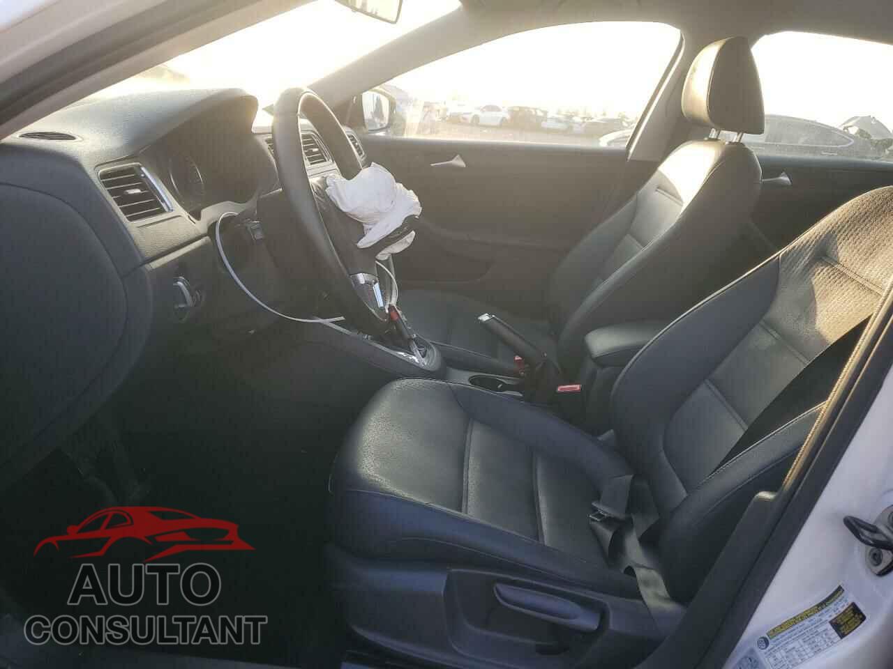 VOLKSWAGEN JETTA 2012 - 3VWDP7AJXCM468734