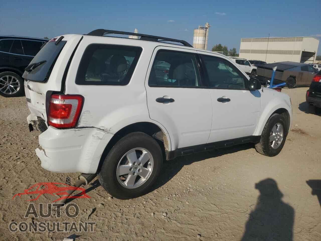 FORD ESCAPE 2011 - 1FMCU9C79BKC64237