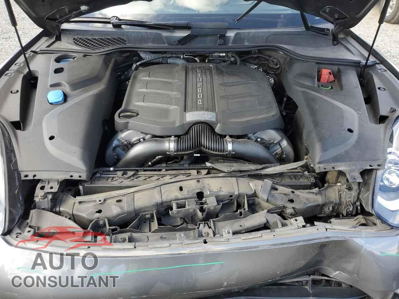 PORSCHE CAYENNE 2017 - WP1AB2A25HLA50167