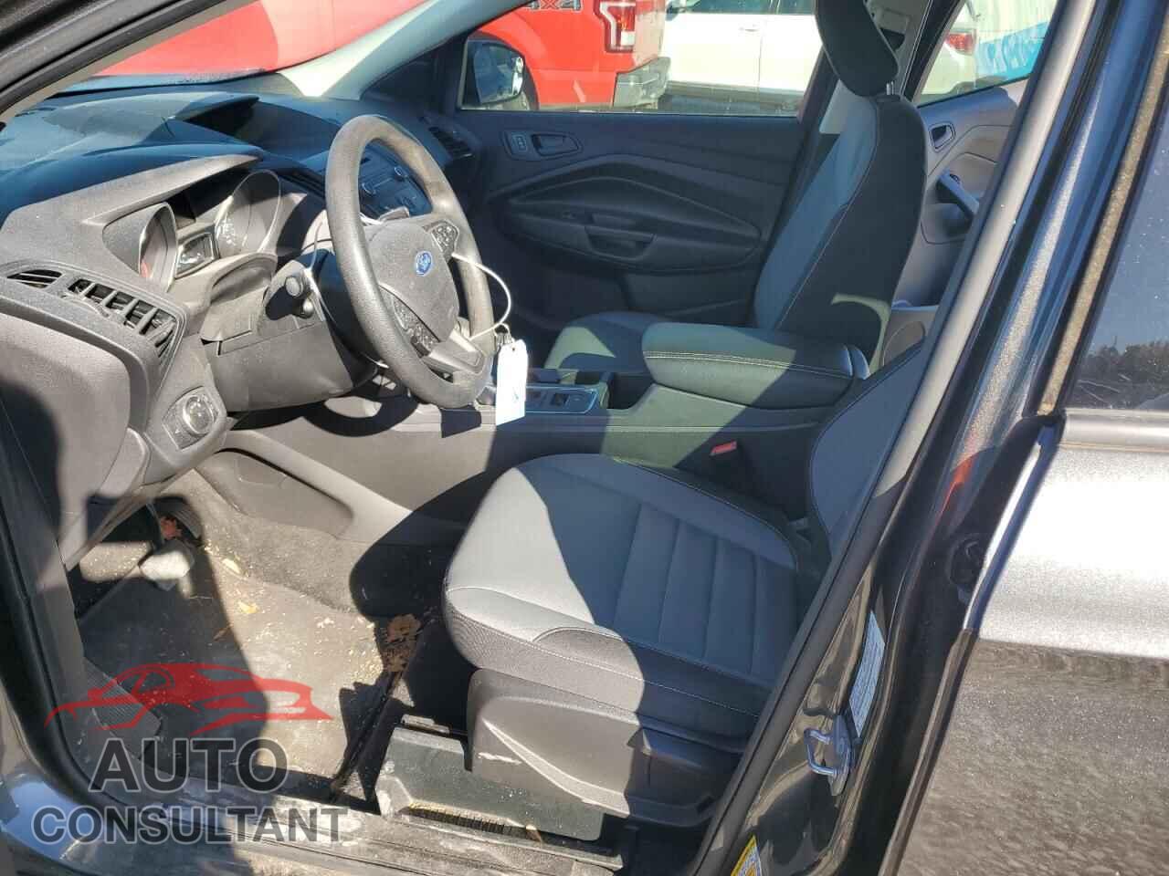 FORD ESCAPE 2018 - 1FMCU0F7XJUA79060