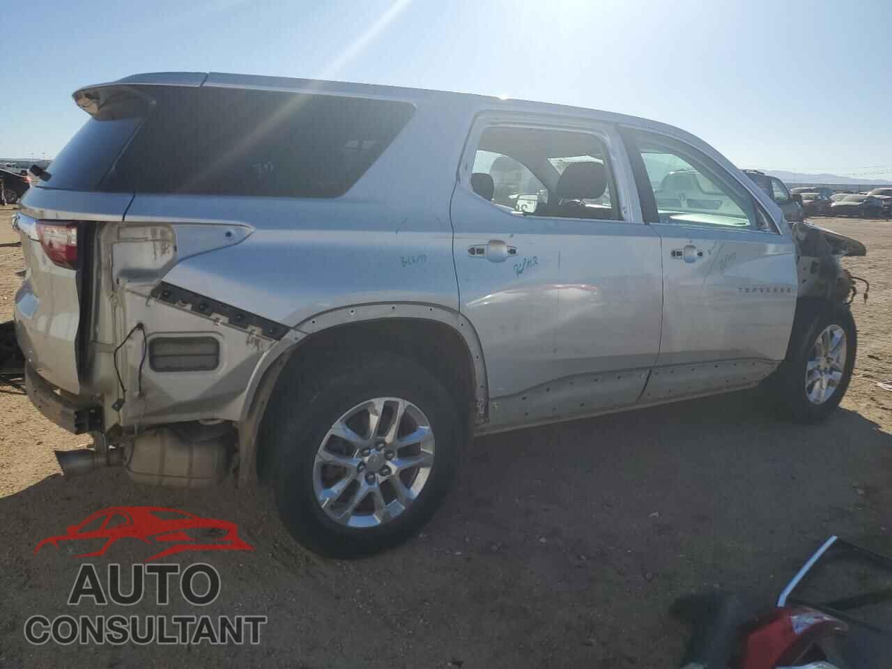 CHEVROLET TRAVERSE 2019 - 1GNERFKW2KJ136554