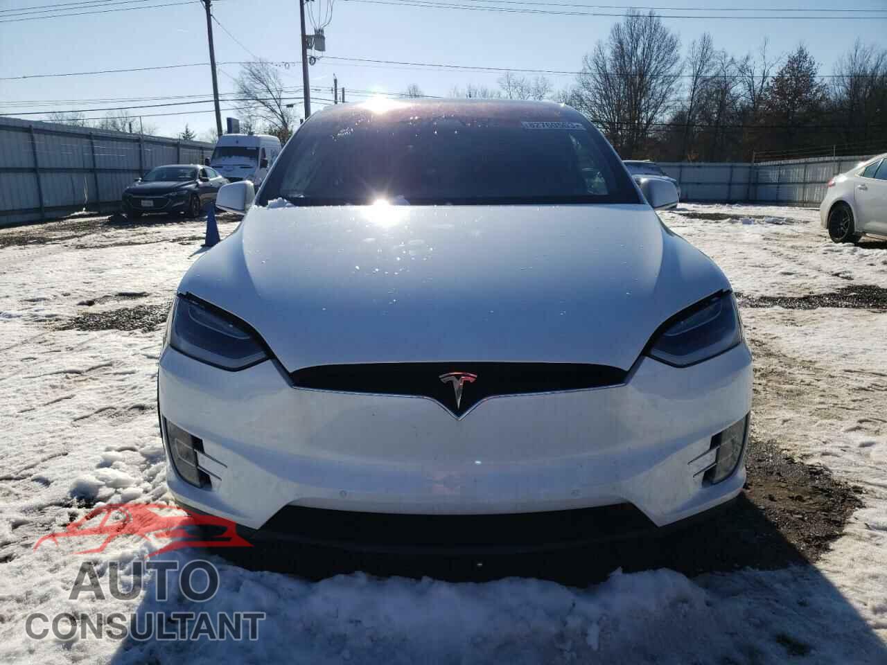 TESLA MODEL X 2018 - 5YJXCBE21JF127791