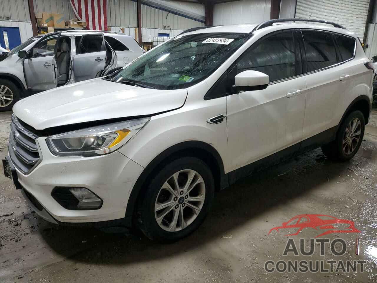 FORD ESCAPE 2017 - 1FMCU9GD9HUA90456