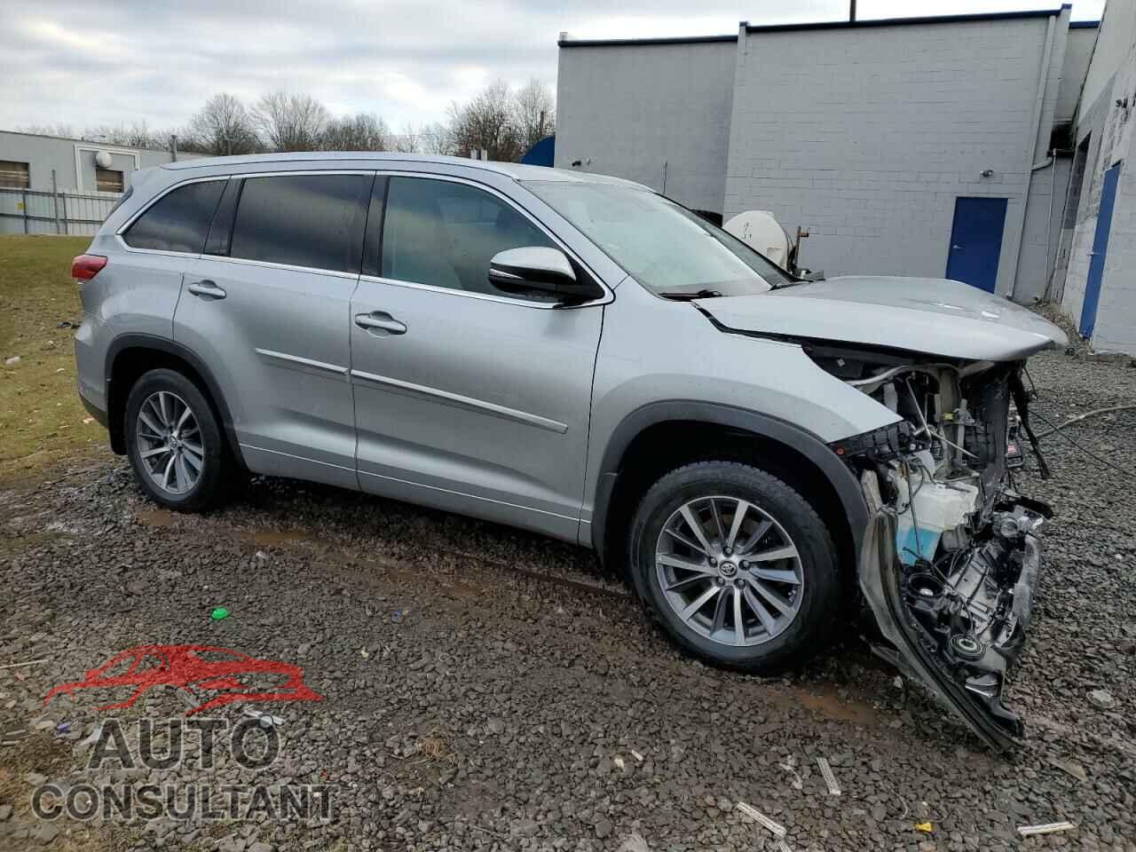 TOYOTA HIGHLANDER 2017 - 5TDJZRFH2HS403093