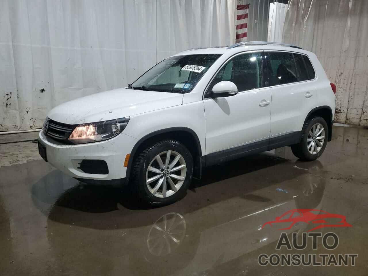 VOLKSWAGEN TIGUAN 2017 - WVGSV7AX6HK018092