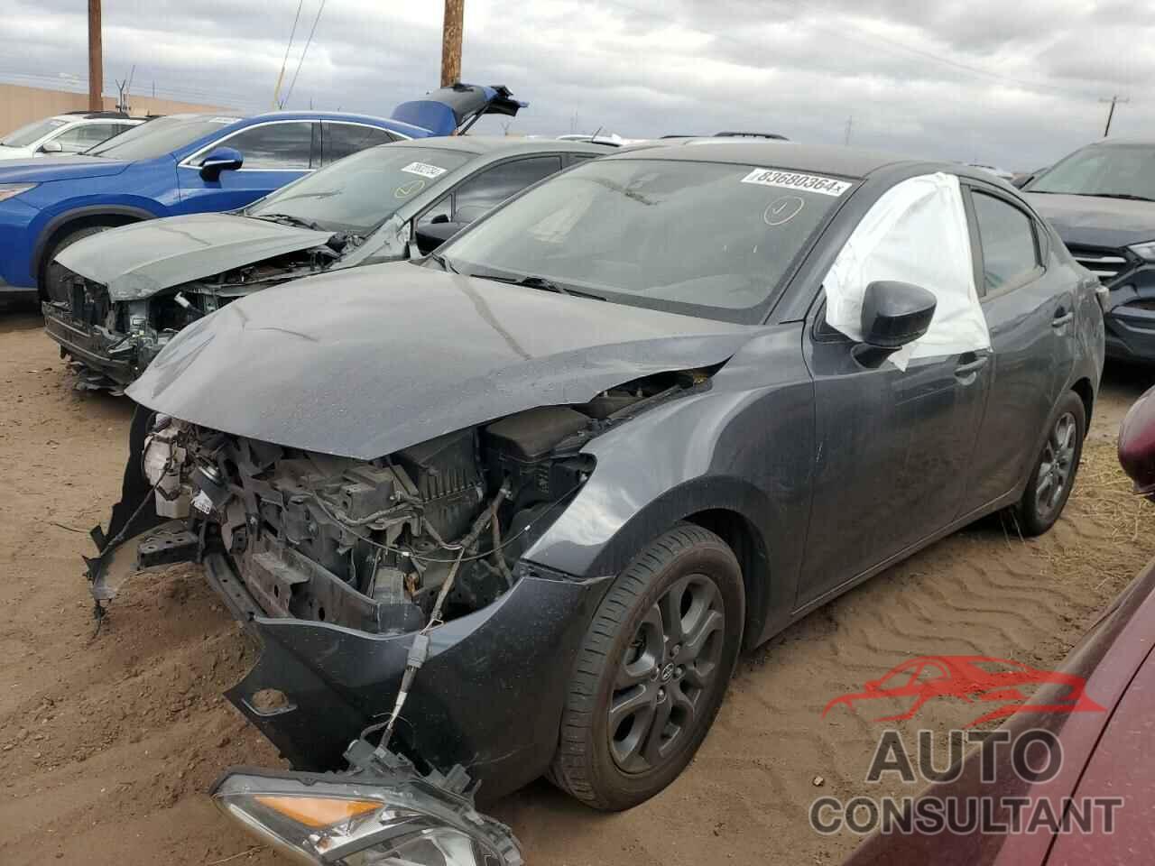 TOYOTA YARIS 2019 - 3MYDLBYV4KY525576