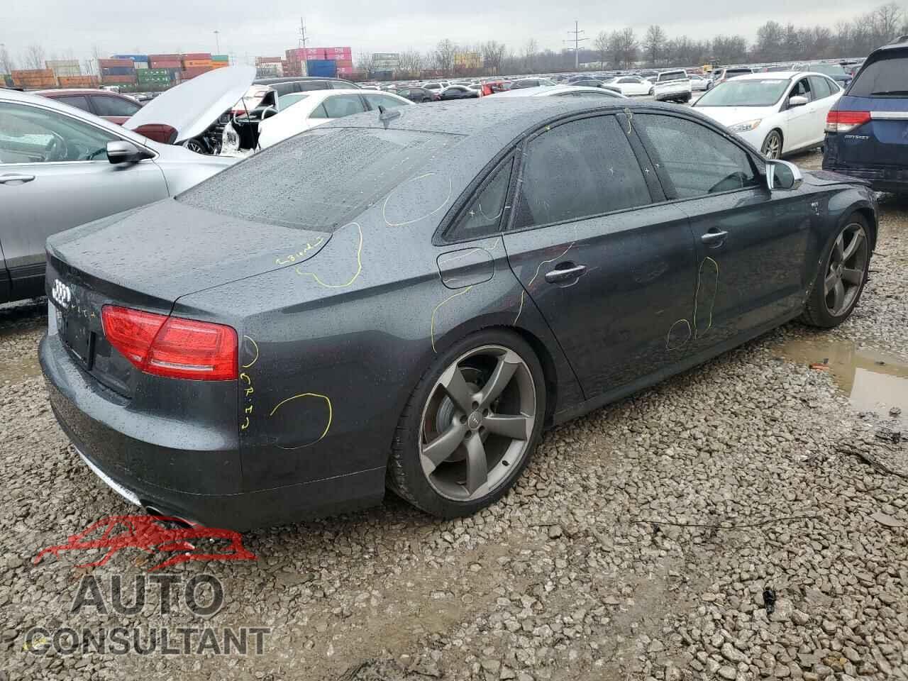 AUDI S8 2013 - WAUD2AFD4DN020172