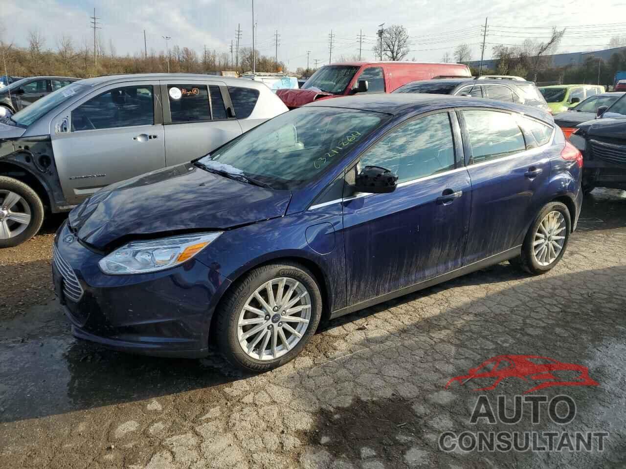 FORD FOCUS 2017 - 1FADP3R46HL319780