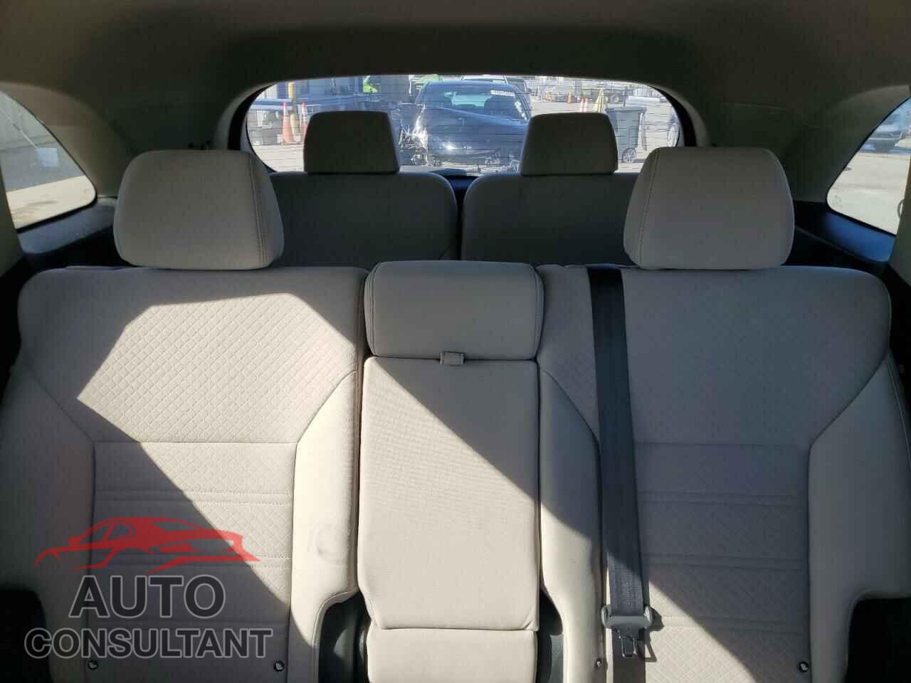 KIA SORENTO 2017 - 5XYPGDA50HG232017