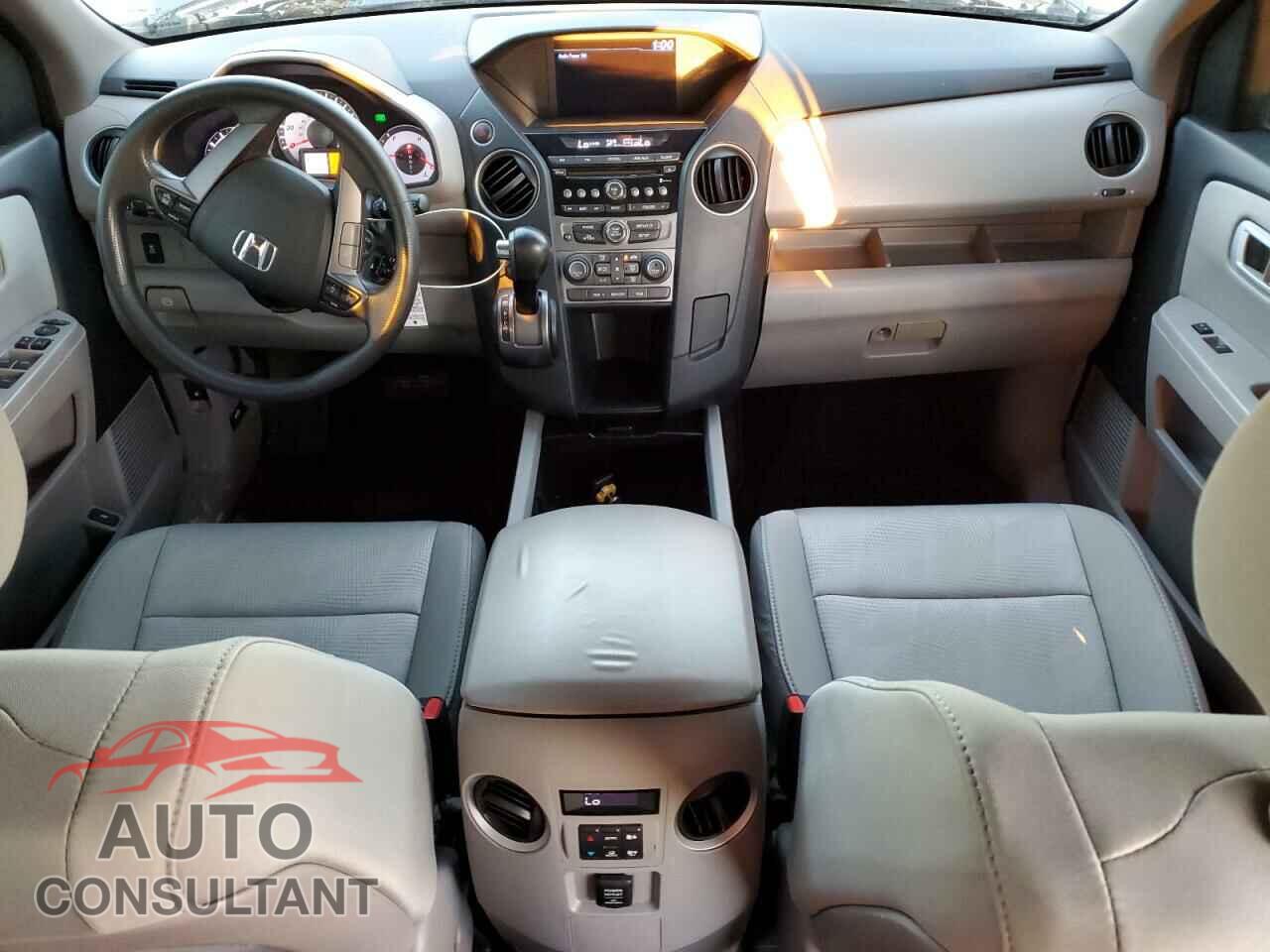 HONDA PILOT 2015 - 5FNYF3H22FB011486
