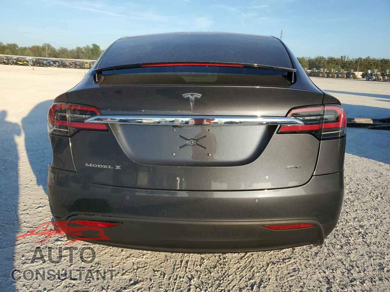 TESLA MODEL X 2017 - 5YJXCBE22HF049774