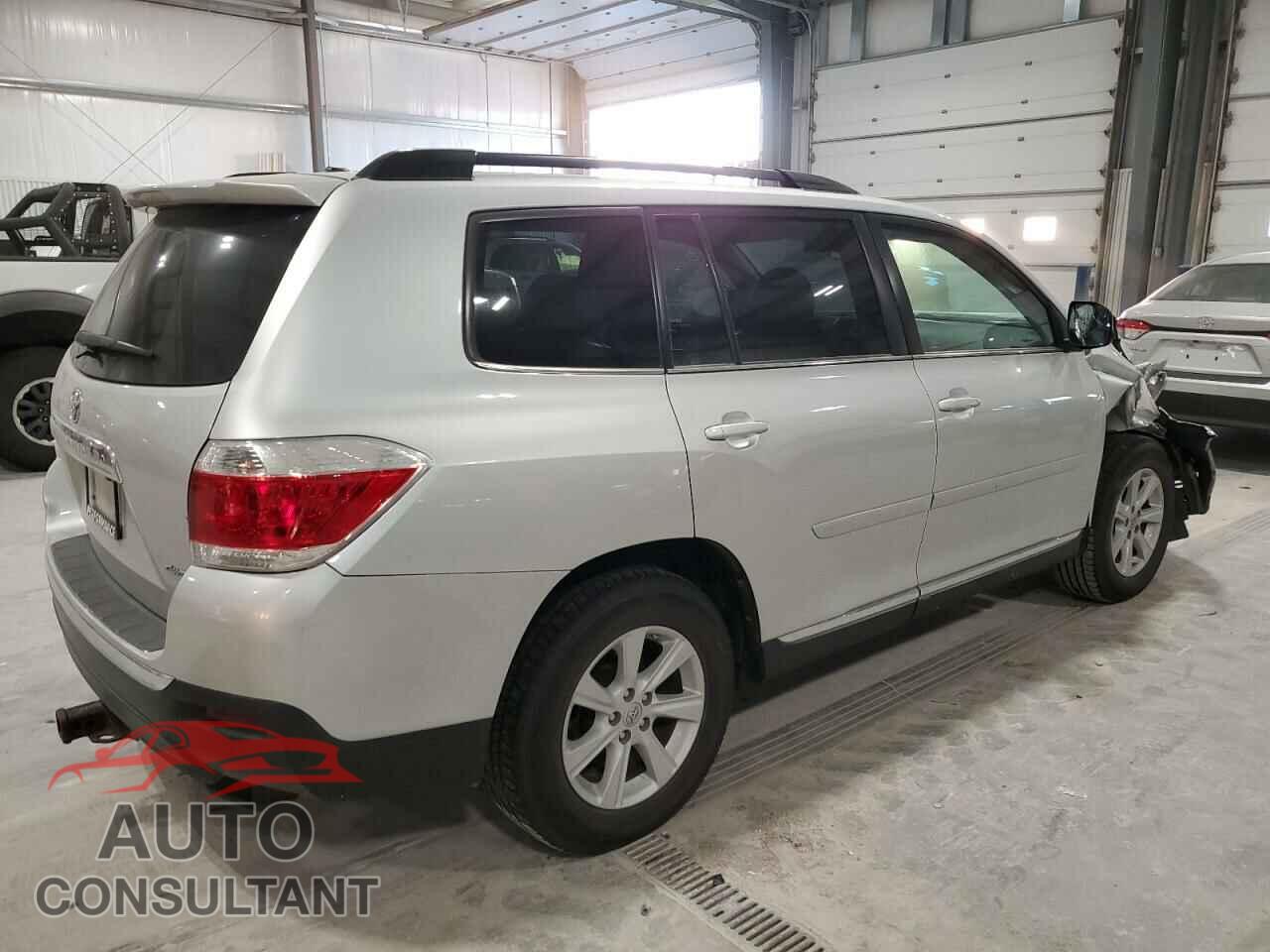 TOYOTA HIGHLANDER 2013 - 5TDBK3EH8DS226373