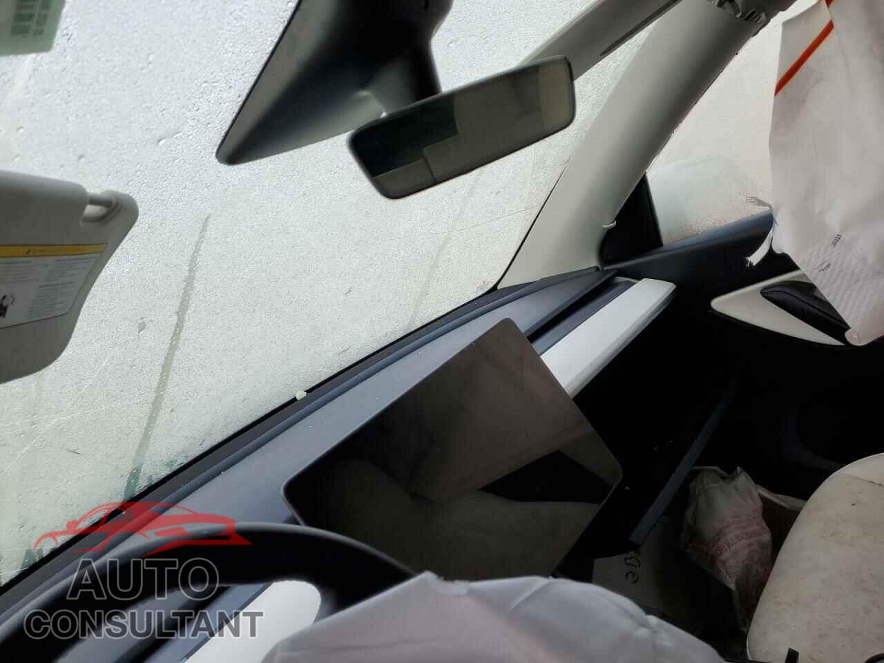 TESLA MODEL Y 2020 - 5YJYGDEF6LF049924
