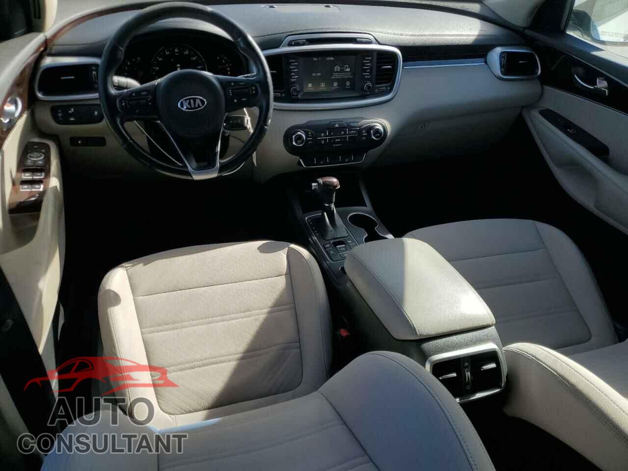 KIA SORENTO 2017 - 5XYPGDA50HG232017