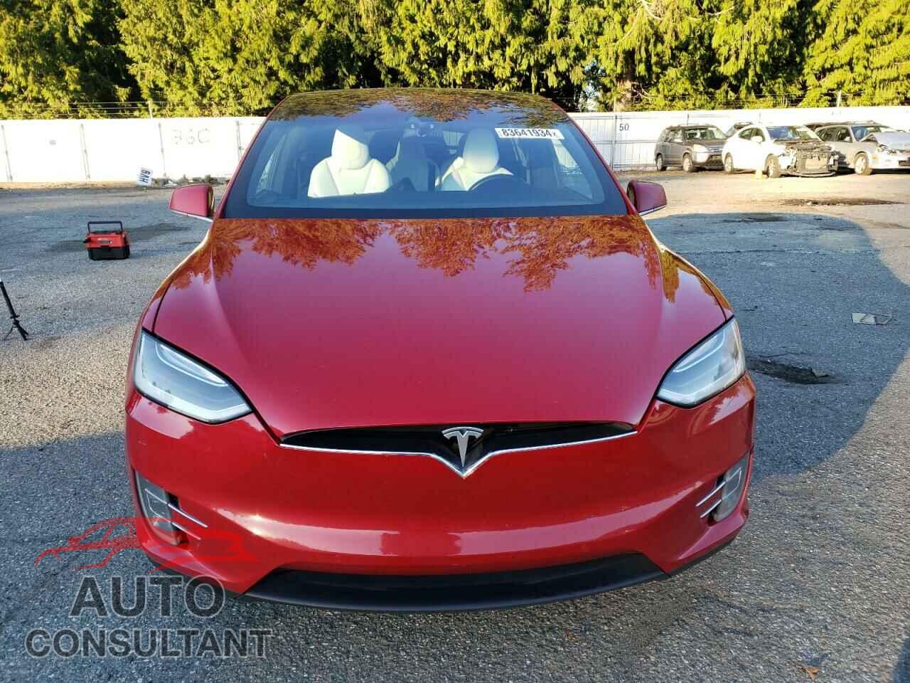 TESLA MODEL X 2016 - 5YJXCAE22GF010935